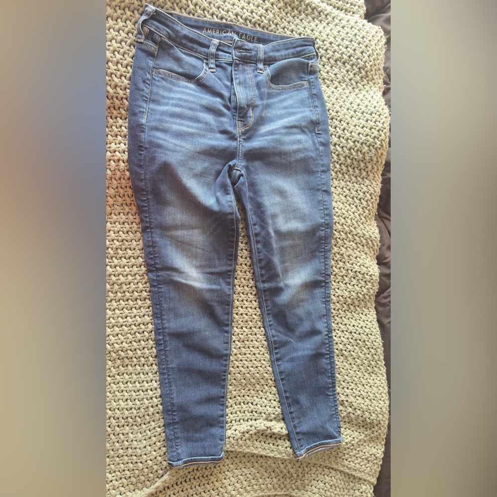 American Eagle Outfitters Skinny Mid Wash Blue Jeans